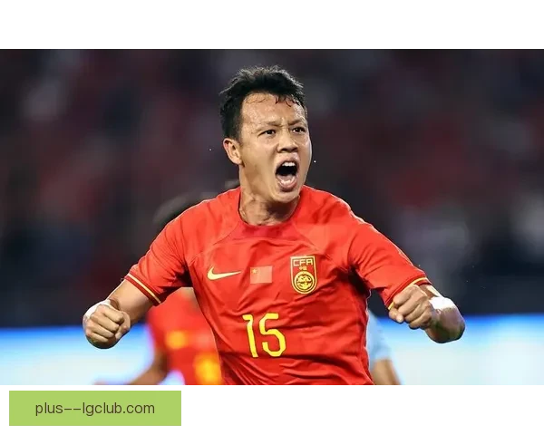 中国男足反击迅猛成为比赛制胜关键多次打破防线攻入致胜进球